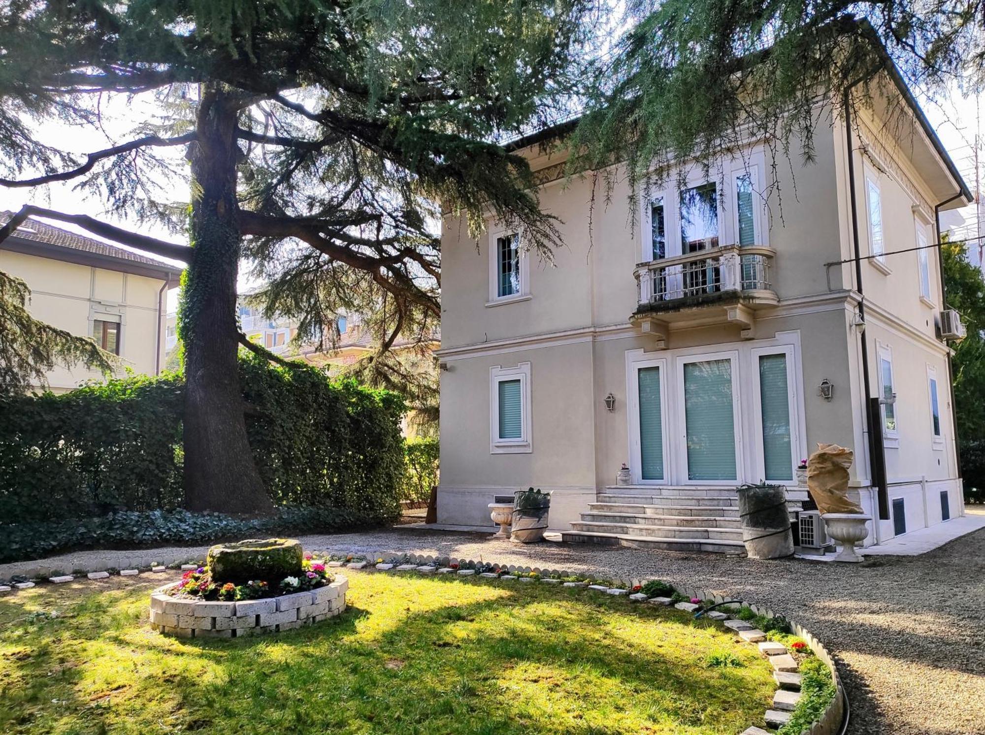 Casa Valli レッジョ・エミリア エクステリア 写真